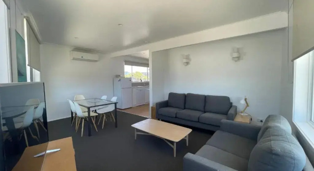Апартаменты Moody's Beach Apartment