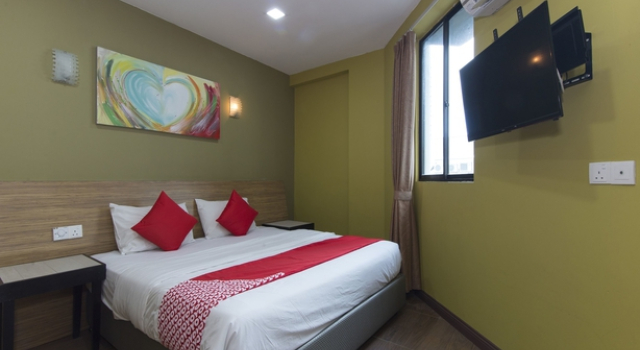 OYO 228 Basic Hotel, Prenota Hotel Kota Kinabalu Sabah