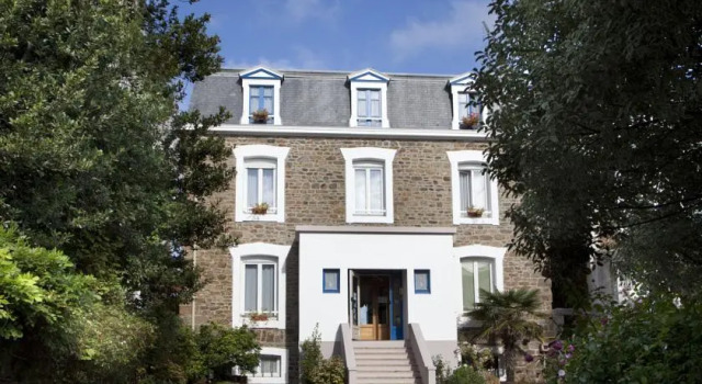 Logis De Broceliande, Rezerwuj Hotel  