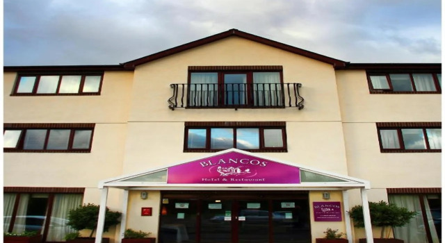 Blancos Hotel, Забронировать Отель Отели в центре Порт-Толбот с завтраком, отели в центре Порт-Толбот с завтраком