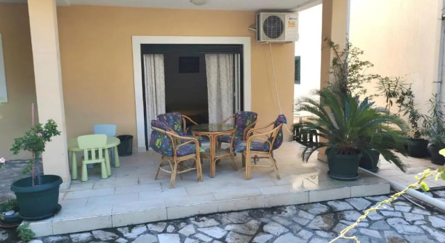 Студия Apartments Rales