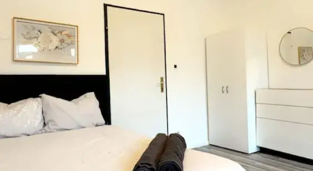 Stylish 1BR Long Stay Close to AKH