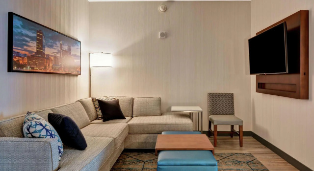 Двухместный люкс Embassy Suites by Hilton Plainfield Indianapolis Airport