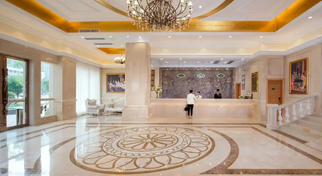 Vienna Hotel Guangdong Qingyuan Xincheng Beijiang, Rezervasyon Otel Guangdong otoparklı oteller, Otopark