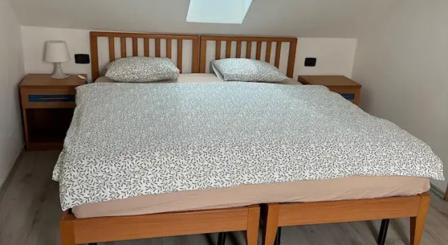 1 Bed Flat - Sleeps 4 - Pets - Smoking on Terrace, Rezervovat Hotel Hotely v Praha s parkováním, poblíž National Memorial on the Vítkov Hill, Parkování