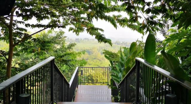 Люкс Luxury c 1 комнатой с балконом и с видом на окрестности Monte Vista Chalet Khaoyai