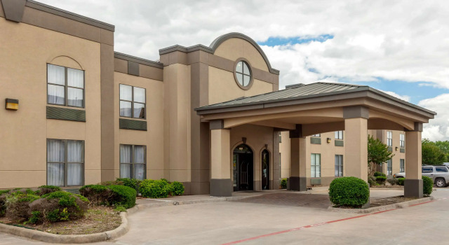 Quality Suites Sherman, Забронировать Отель Шерман Texoma