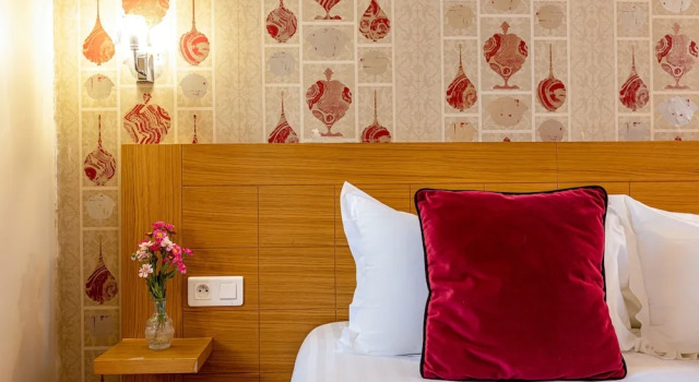 Трёхместный номер Standard Hotel Romance Malesherbes by Patrick Hayat