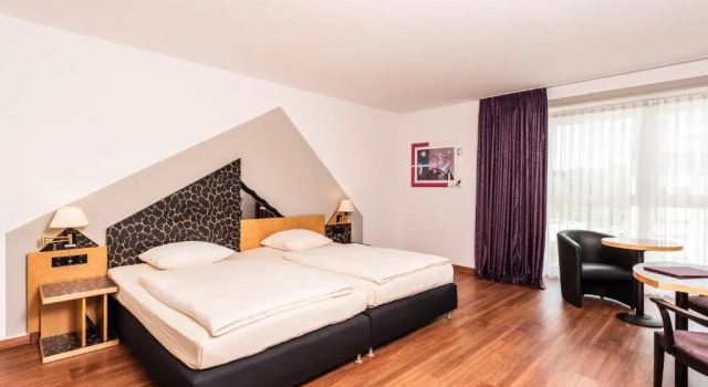Полулюкс ARVENA Kongress Hotel - Hotel in der Wagnerstadt