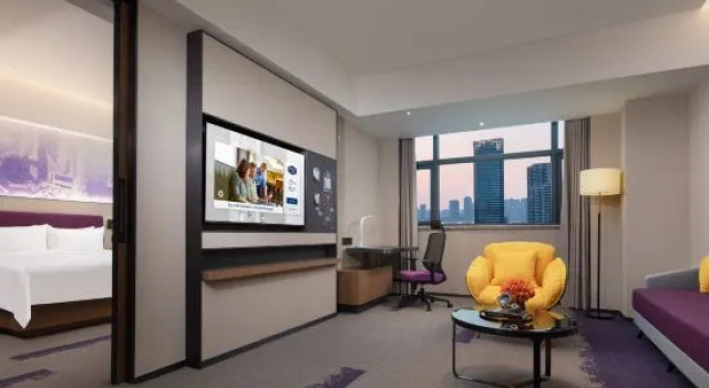 Люкс Business Hampton by Hilton Wuhan Baishazhou Avenue Hotel