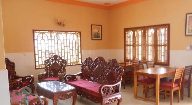 Kampot Manor