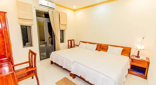 Трёхместный номер Deluxe Lien Thong Hotel