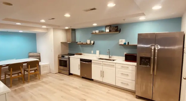 Номер Deluxe Canalside Inn
