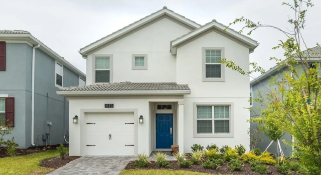 1573 Mulligan Blvd, Book Hotel Four Corners Florida