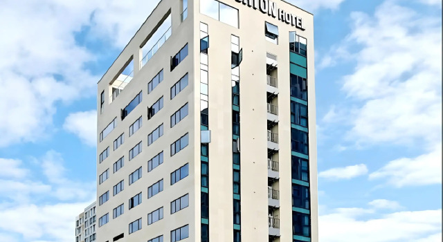 Ashton Hotel