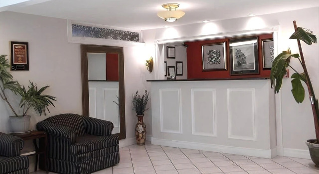 Bradford Inn And Suites, Забронировать Отель Плимут Массачусетс, рядом с Центр сценического искусства Spire