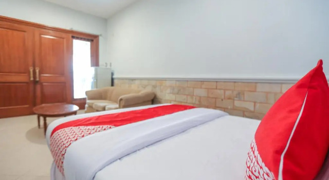 Двухместный люкс OYO 135 Menteng Guest House