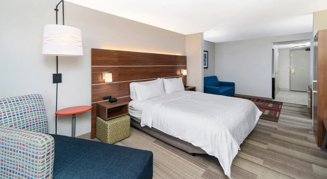 Двухместный люкс Holiday Inn Express & Suites Dinuba West by IHG