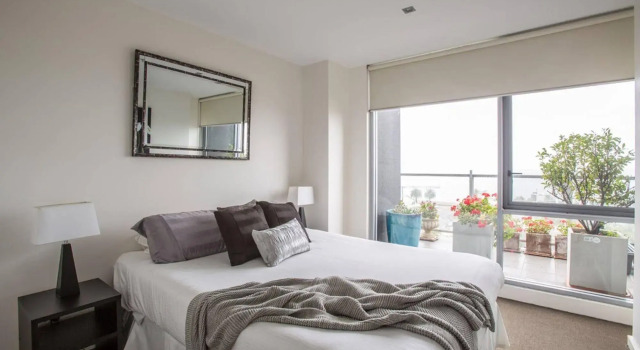 Port Melbourne Panorama - StayCentral