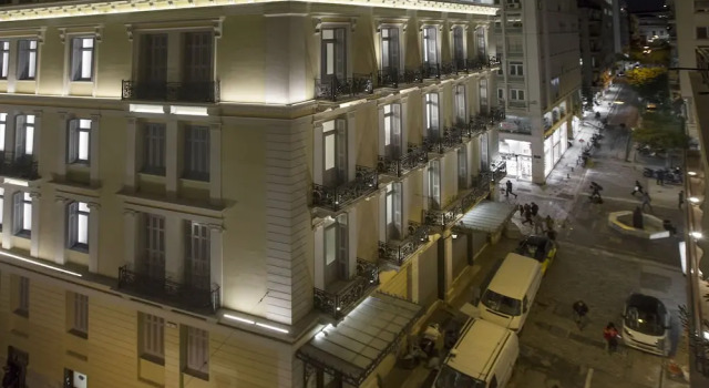 Downtown, classic apartment in Syntagma by GHH