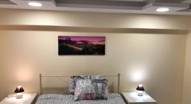 sunmer apartment 1minute from sea, 15 min from the airport