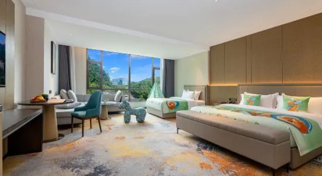 Номер Deluxe Wyndham Zhangjiajie Wulingyuan