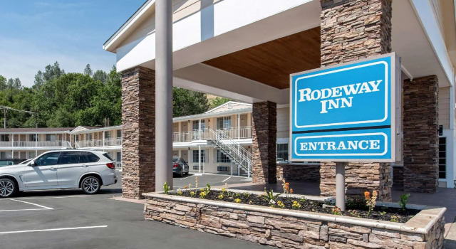 Bett im Wohnheim Rodeway Inn North Redding