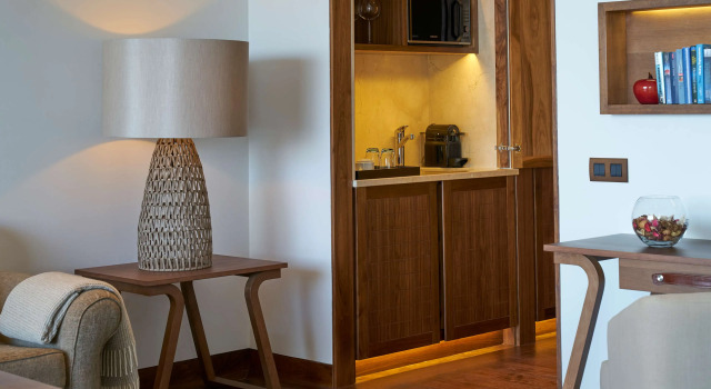 Отель Les Suites at The Cliff Bay
