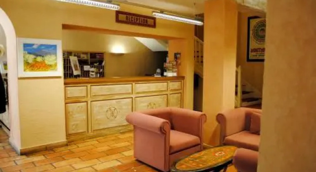 Hôtel Montmirail, Rezerwuj Hotel Hotele w Vaucluse z basenem, Basen