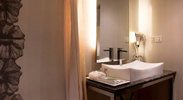 Семейный номер Deluxe Dmore Dhaka Hotel & Resort