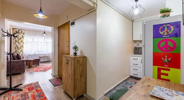 Colorful Flat With Backyard Close to Taksim Square, Boek Appartement Enek Istanbul