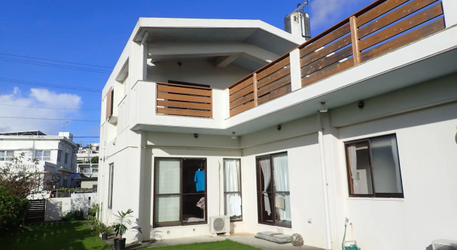 Smilax Kurichi, Забронировать Гостевой дом Урума Okinawa Island - Central