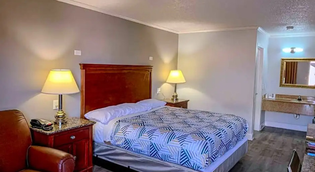 Четырёхместный номер Standard Motel 6 Newport News, VA   Fort Eustis