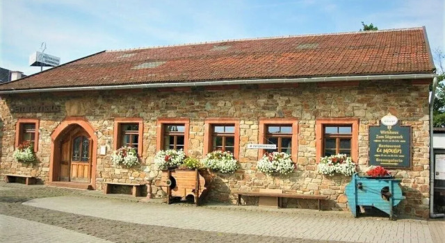 Historische Wassermühle, Varaa Hotelli Hotellit ja majoitukset kohteessa Vulkan Eifel, Hotelli