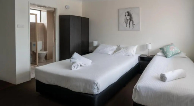 Трёхместный номер Standard Lakeside Inn Wollongong