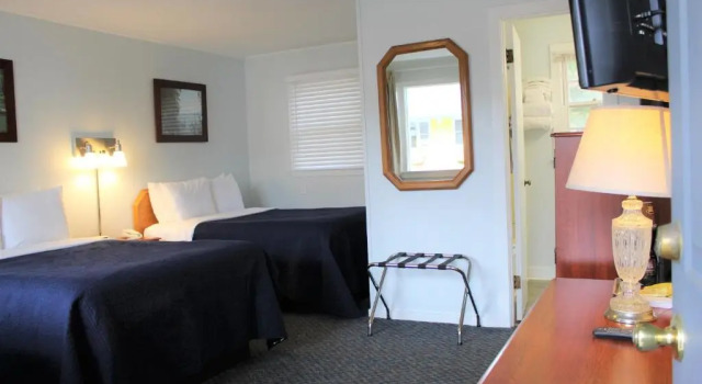 Четырёхместный номер Standard Admiral Motel