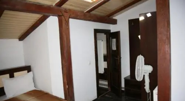 Hotel Zara, Забронировать Отель Роман Нямц