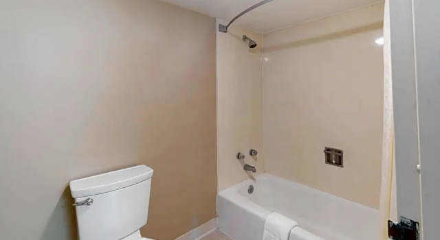Номер Deluxe Port Allen Inn