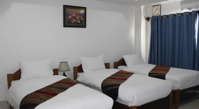 Трёхместный номер Standard с балконом The Grand Riverside Hotel 2 Vangvieng