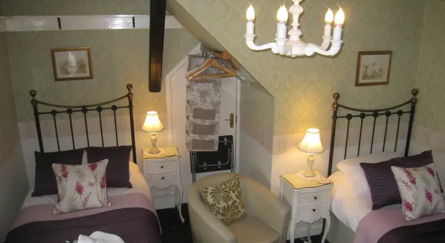 Rosebud Cottage Guest House, Забронировать Гостевой дом Китли Западный Йоркшир