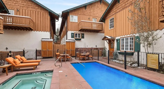 Central AC Updated 4 BR 4 5 BA Townhouse - Pool