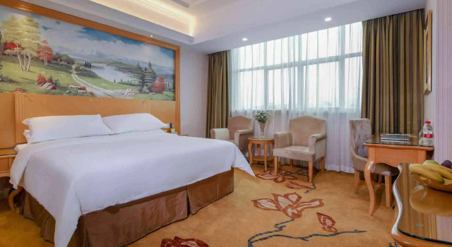 Vienna Hotel (Huizhou Qiuchang Yingbin Road), Boek Hotel Hotels in Guangdong met parkeren, Parkeren