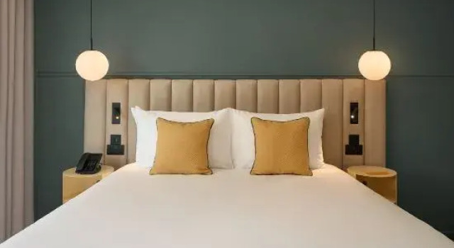 Полулюкс с видом на город voco Malta by IHG