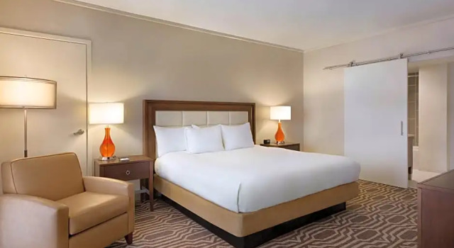Двухместный люкс Presidential c 1 комнатой Hilton Boston Dedham