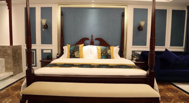 Wuhan Wanchen Theme Hotel
