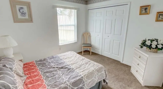 Privacy Pool Area In This Beautiful ! 4 Bedroom Home by RedAwning, Забронировать Дом для отпуска Отели Lakeland - Winter Haven с парковкой, Парковка