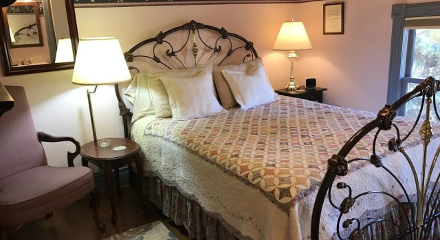 Parish House Inn