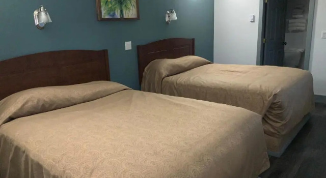 Четырёхместный номер Standard Alpine Inn