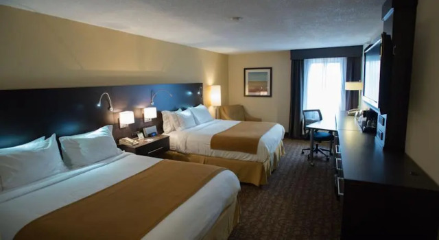 Holiday Inn Express & Suites Topeka West I-70 Wanamaker, an IHG Hotel, Prenota Hotel Topeka Kansas