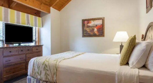 Номер Standard с балконом Hilton Vacation Club MountainLoft Gatlinburg